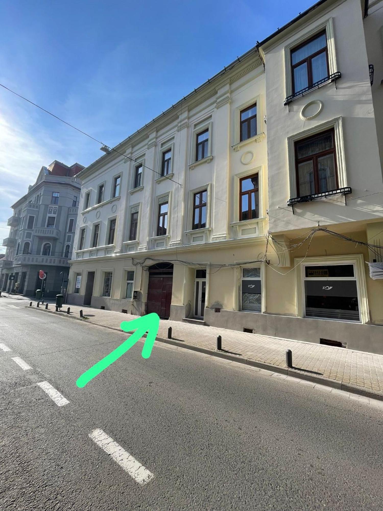 Poppys Apartment Arad Esterno foto